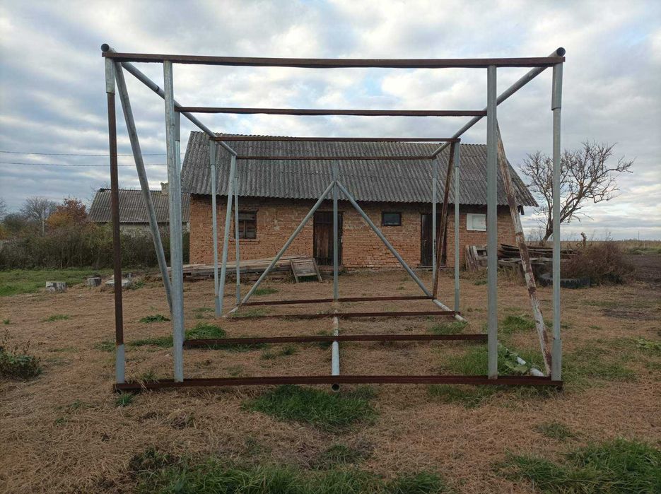 Продам металевий каркас 6*4*3.7