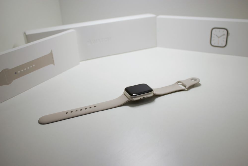 Apple Watch 41mm SERIES 7 Starlight Aluminum Case Starlight Sport Band