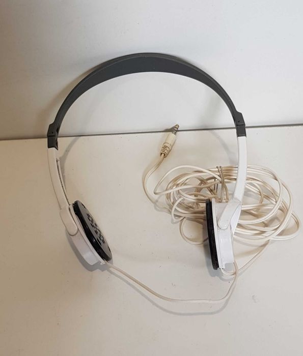 Słuchawki JVC przewodowe, długi  kabel.
