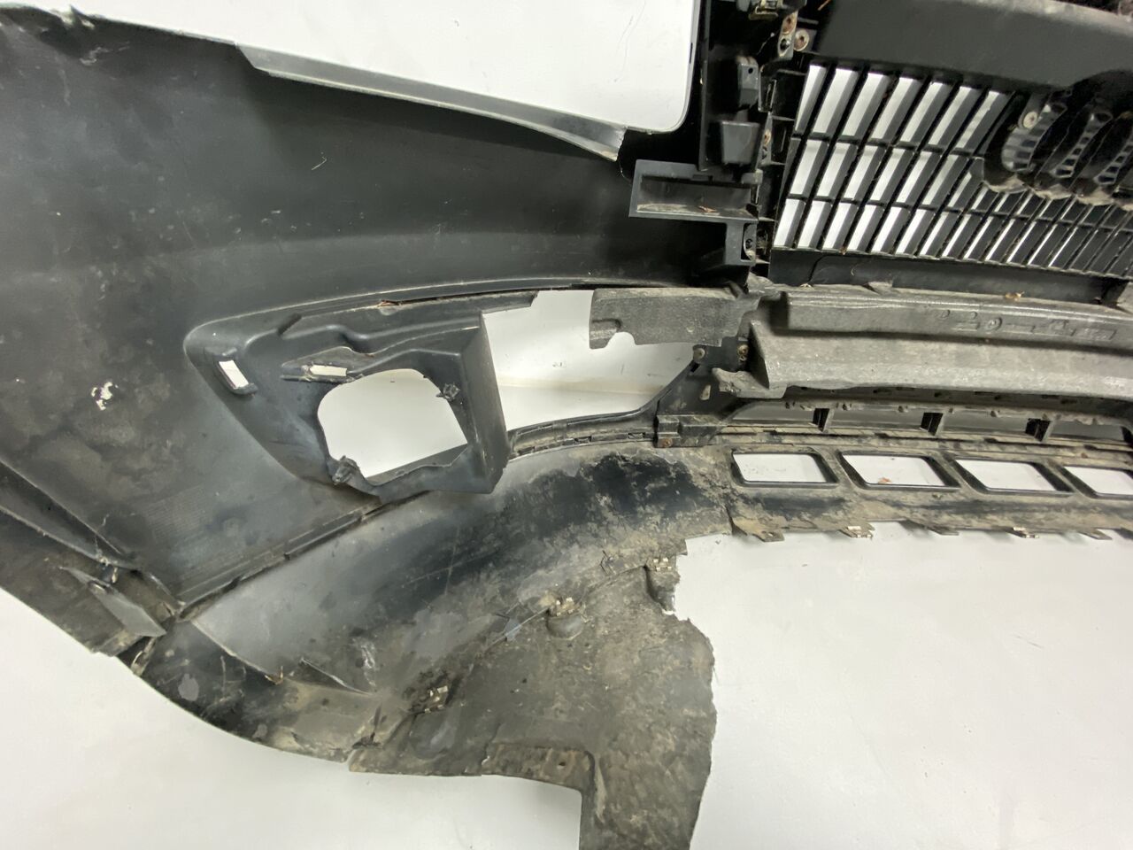 Передній бампер AUDI Q5 8R0807438 2008-2016