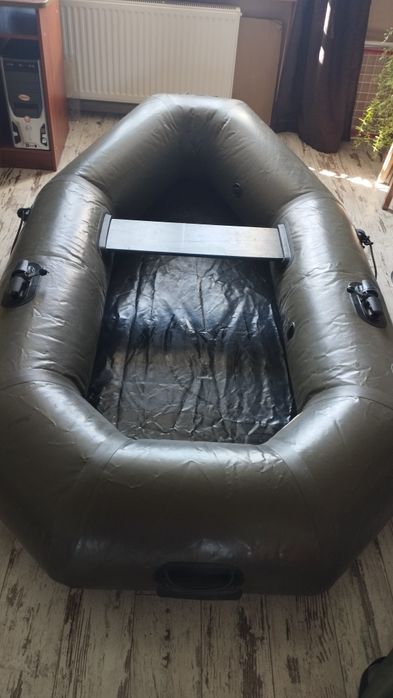 Надувний човен для рибалки