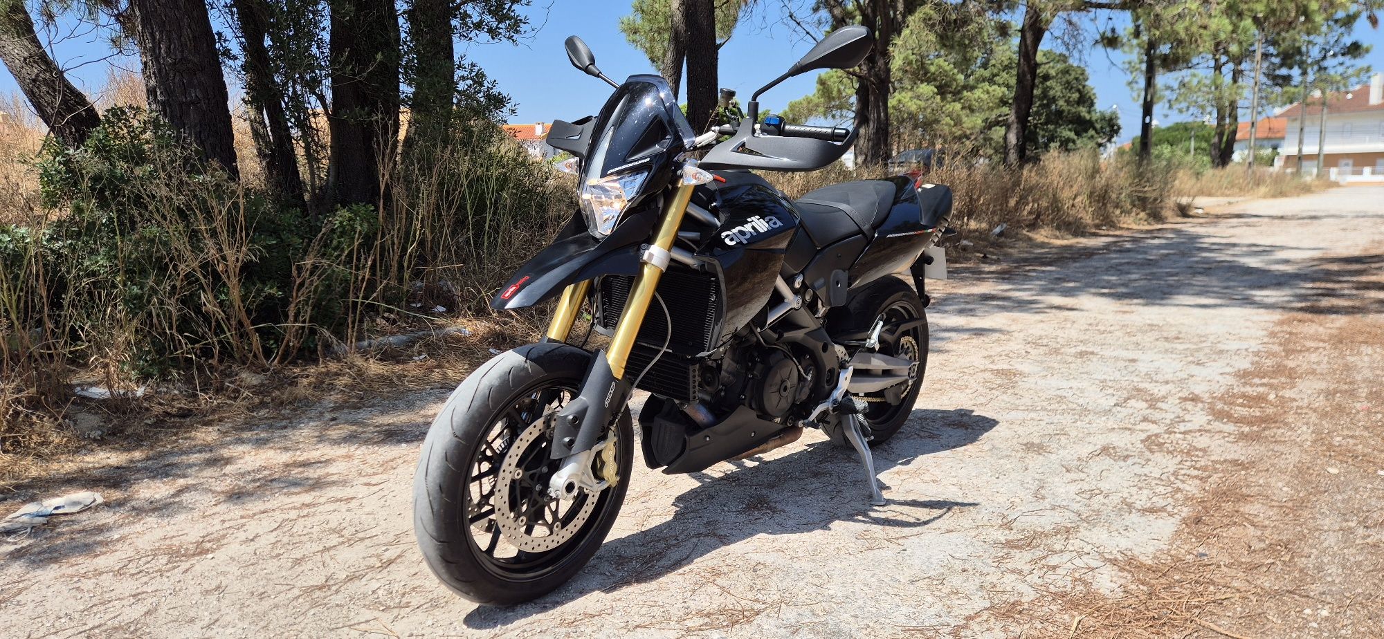 Aprilia DORSODURO 1200 de 2011 IMACULADA!