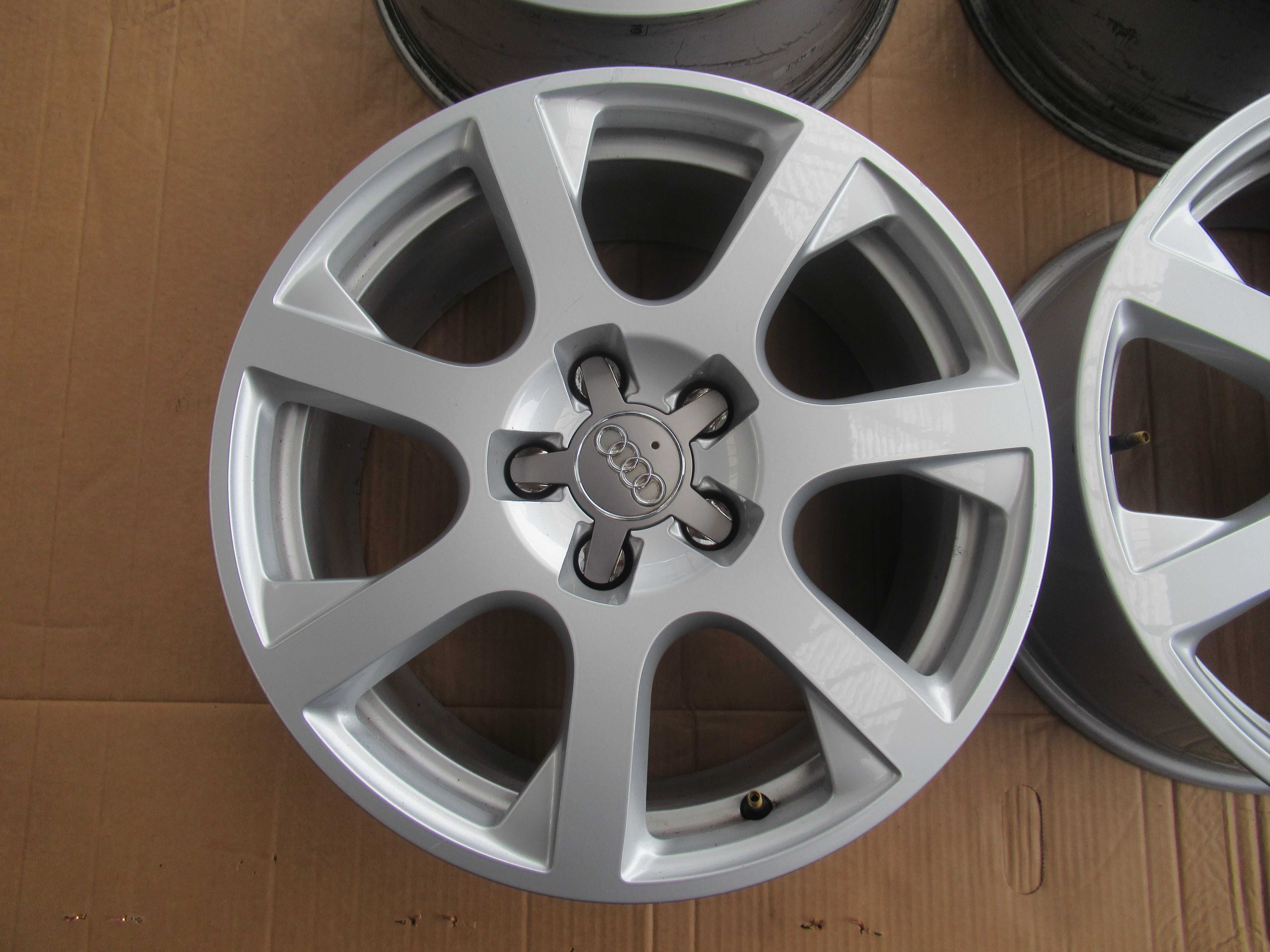 Felgi 17 Audi A4 B8 5x112 ET39 8x17 oryginał