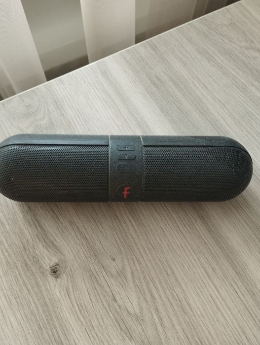 Колонка портативная для музыки. Состояние отличное