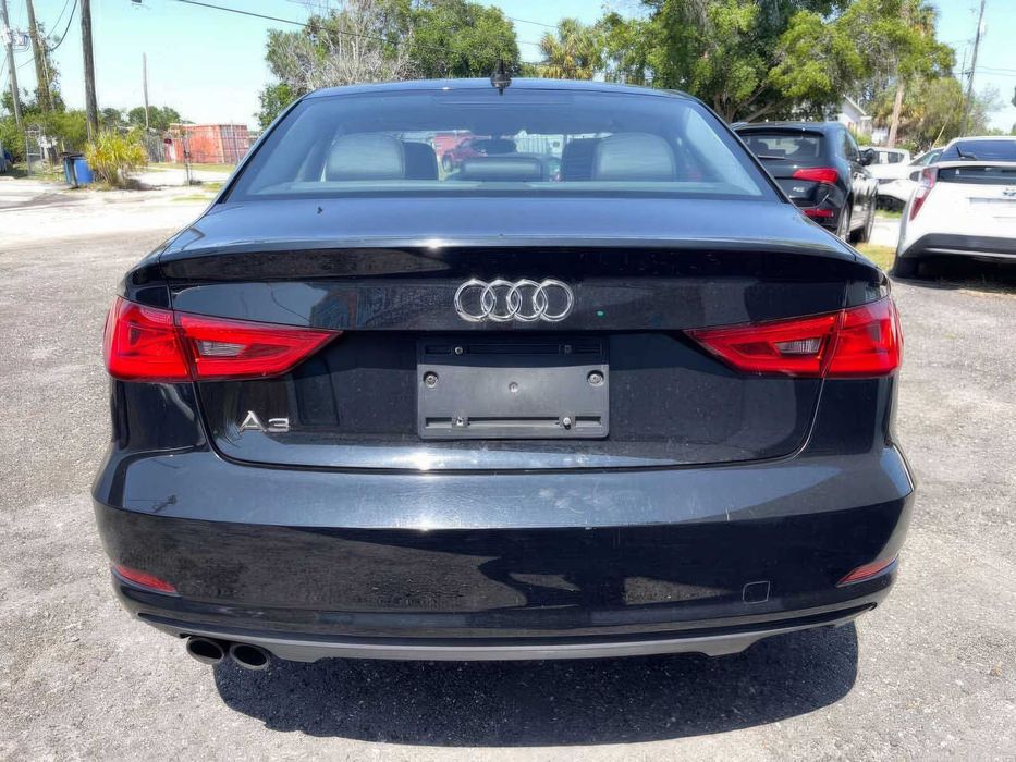 Audi A3      2015