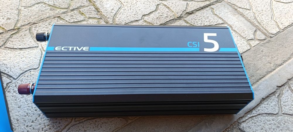 Інвертор напруги з функцією зарядки Ective CSI 5(бу)
