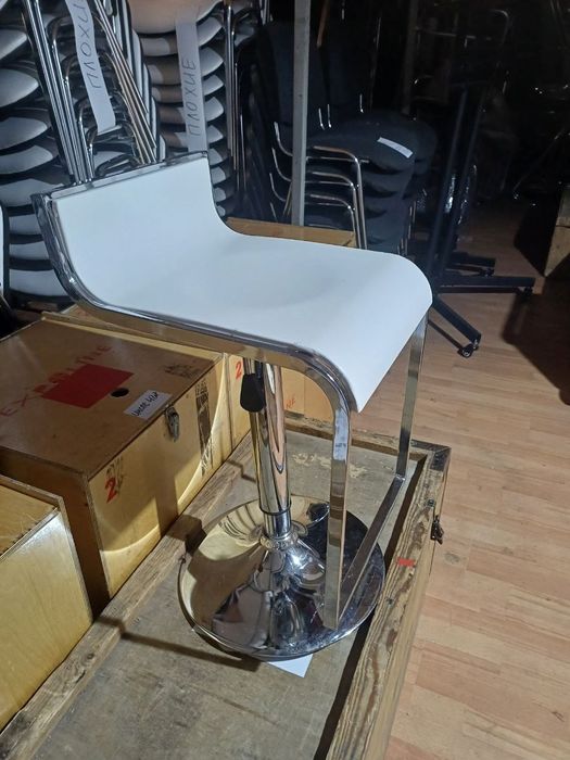 Продамо стільці барні