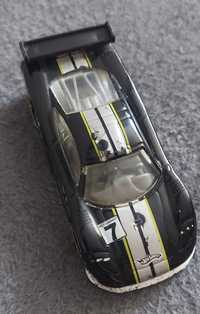 Hot Wheels Saleen 7 z 2001 roku