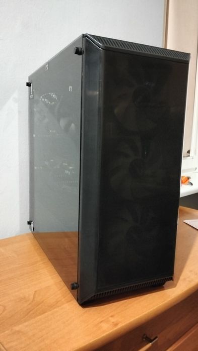 Obudowa Akyga, panel boczny szkło hartowane.