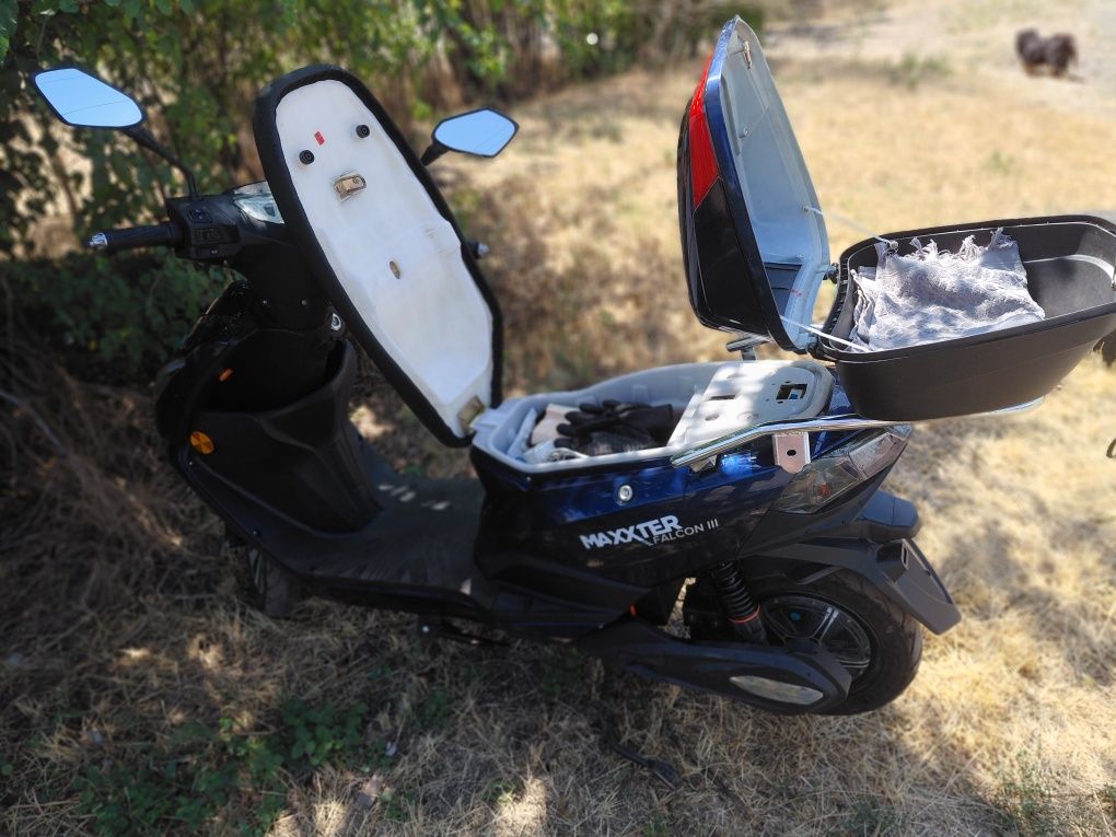 Электроскутер Maxxter Falcon 3
