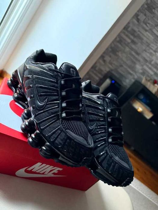 Buty-Trampk-Nike Shox TL Black R.45