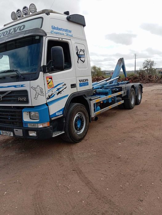 Volvo 460 c/ engate de contentor & reboque