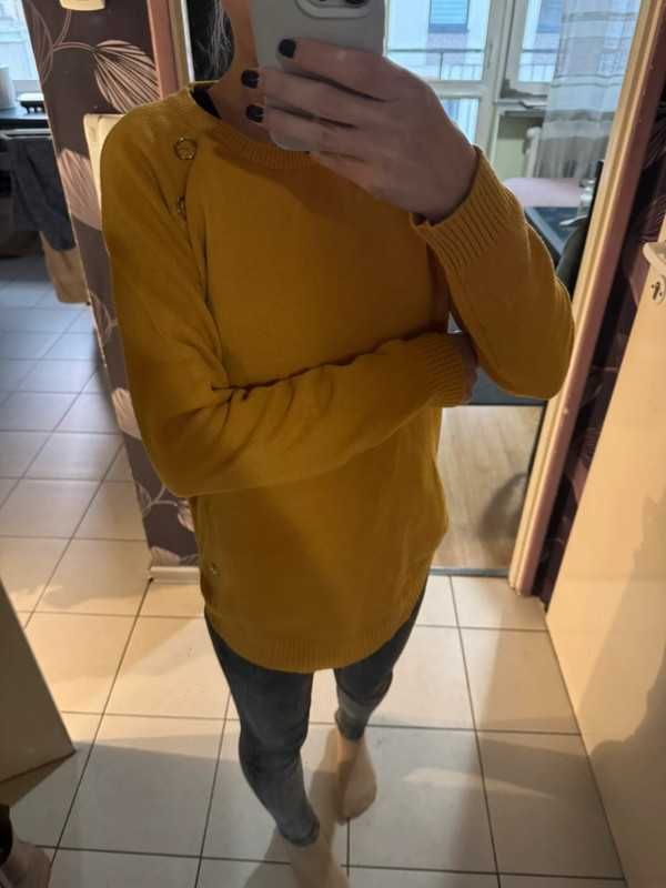 Sweter musztardowy wełniany