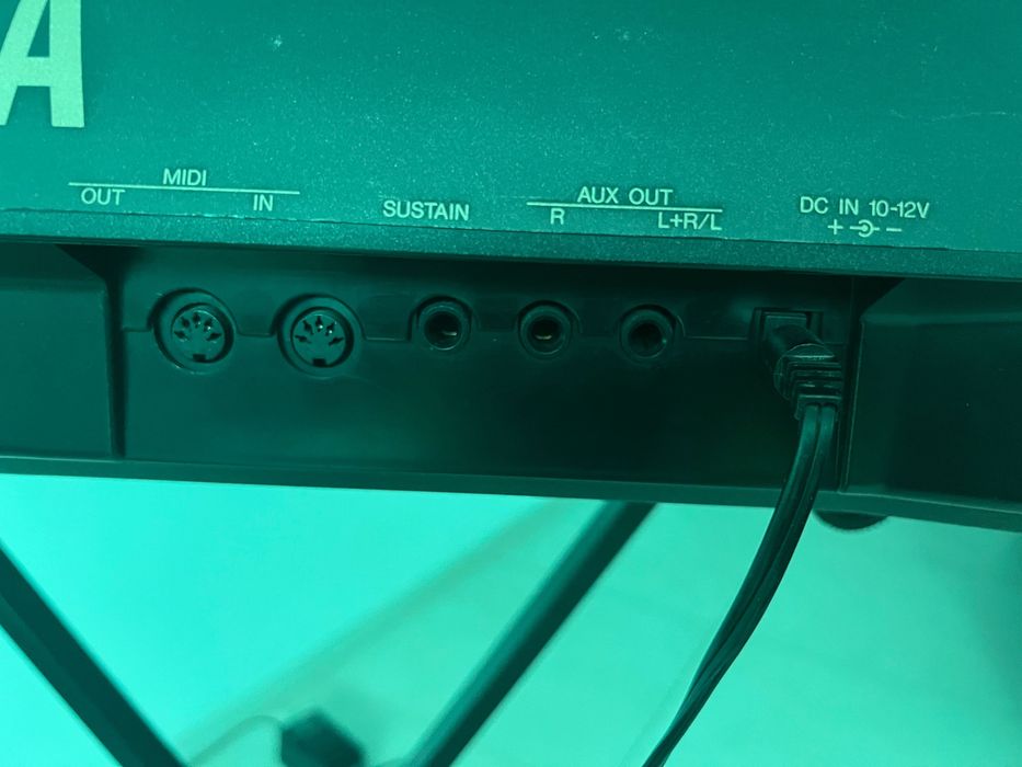 Órgão electrónico Yamaha PSR 620