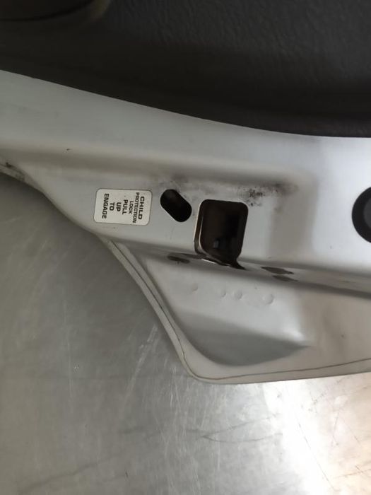 Fechadura / fecho porta trás direito CHRYSLER PT Cruiser (PT_)