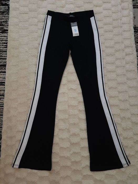 Чорні штани кльош Primark S