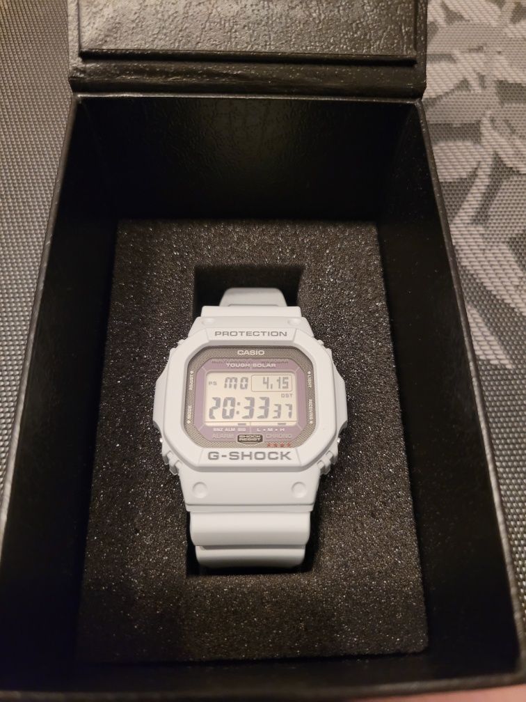 Casio G-shock GW-M5610LG-8 - nowy