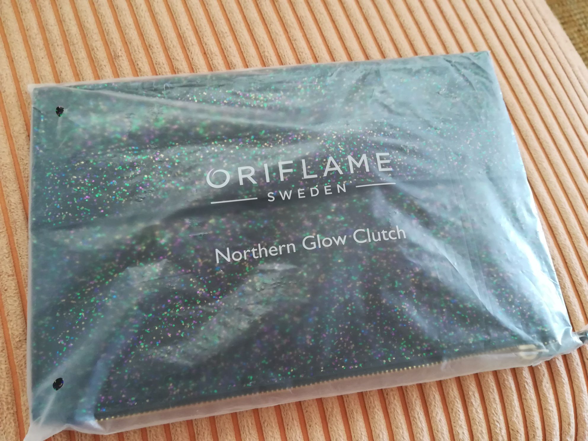 Clutch oriflame nova