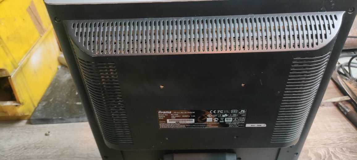 Monitor 17 iiyama płaski ledowy