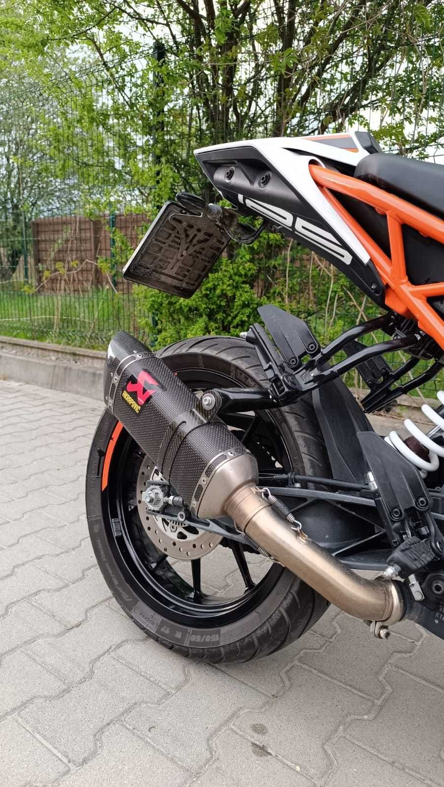 KTM Duke 125, Akrapovic, mały przebieg, alarm Meta Systems,