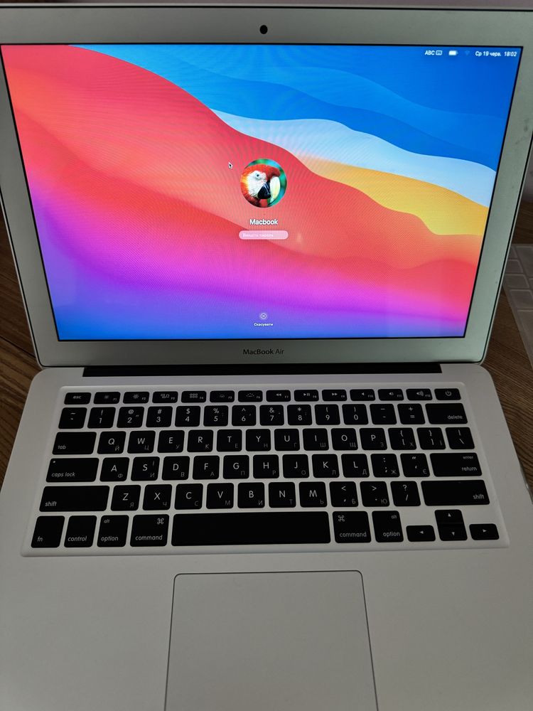 Macbook Air 13 як новий І5 4GB