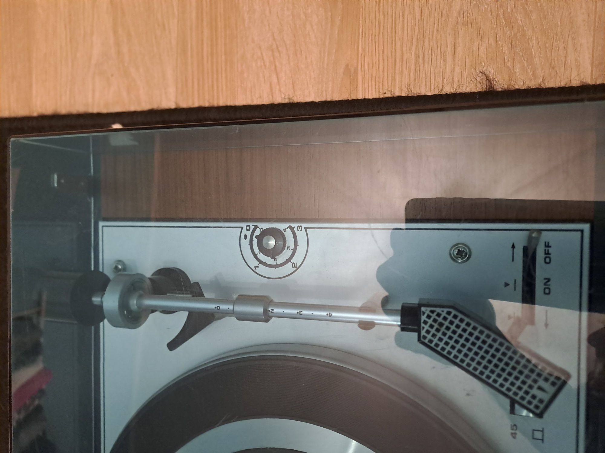 Gramofon z radiem Luxor Dirigent 3000