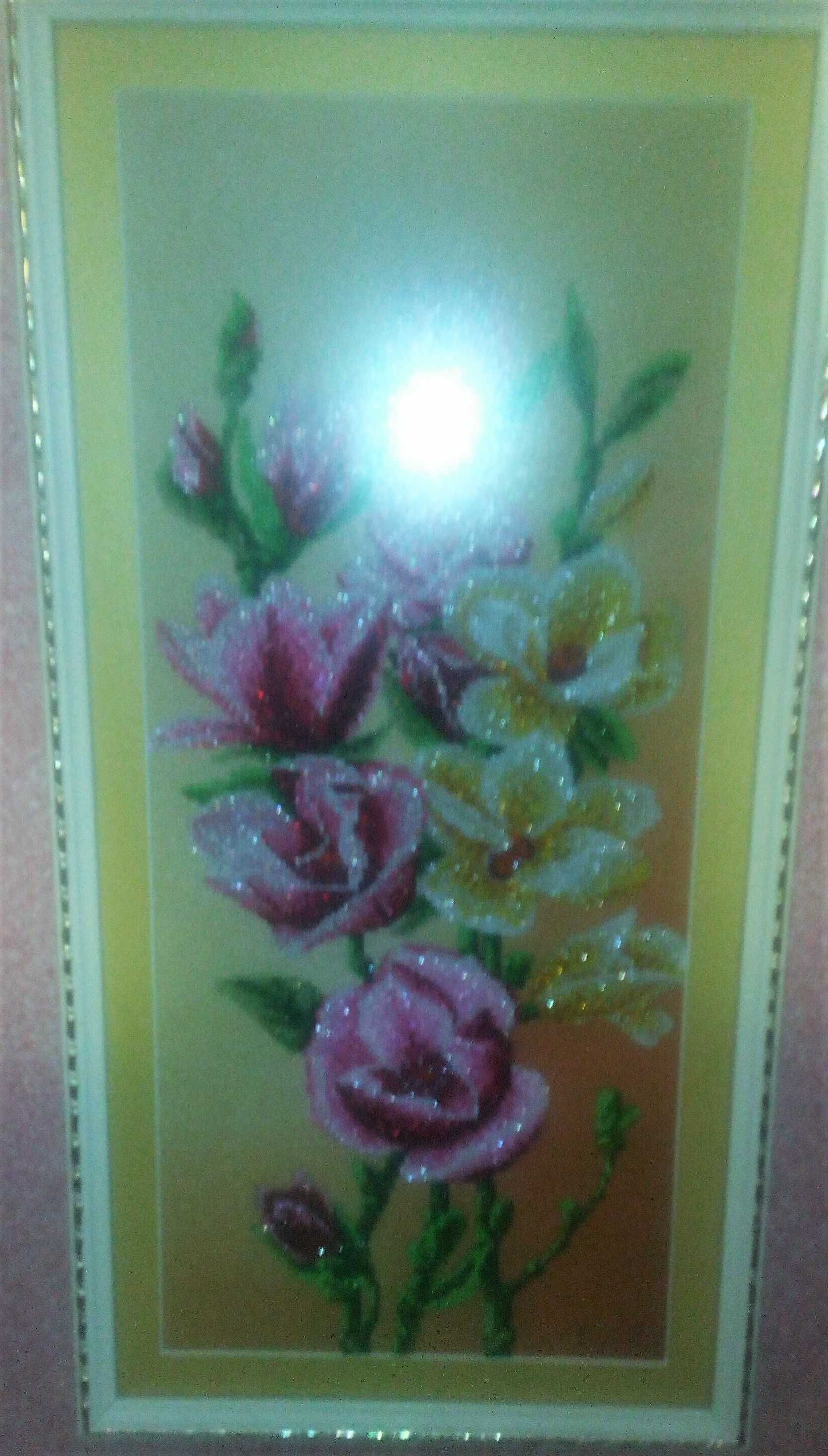 Картина квіти з бісеру в рамці