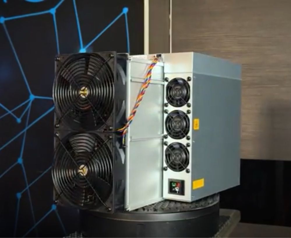 Bitmain Antminer S21+ 235 б/у