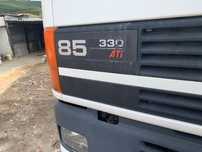 Daf de 3 eixos com grua