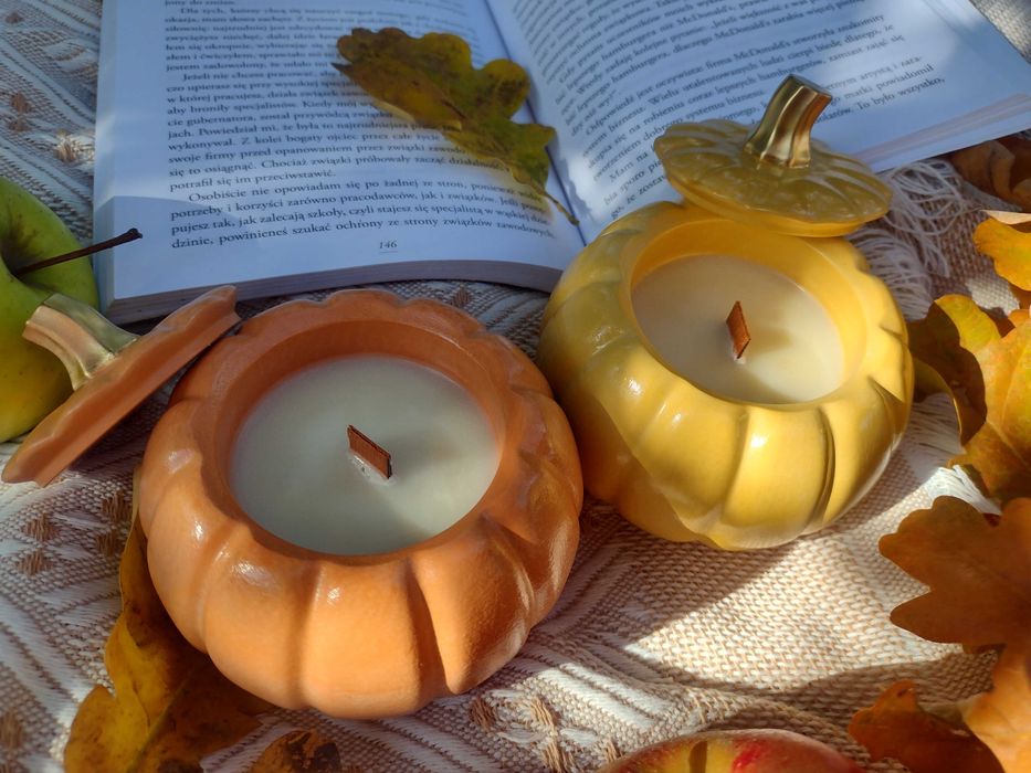 Dekoracja, aromatyczna świeca sojowa w gipsowym pojemniku handmade