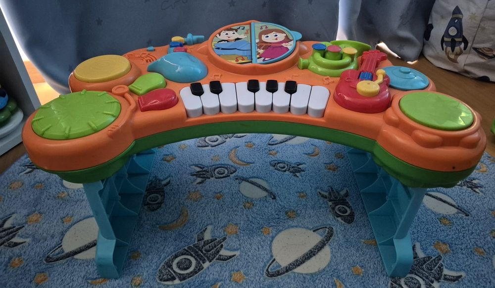 Piano infantil com várias melodias