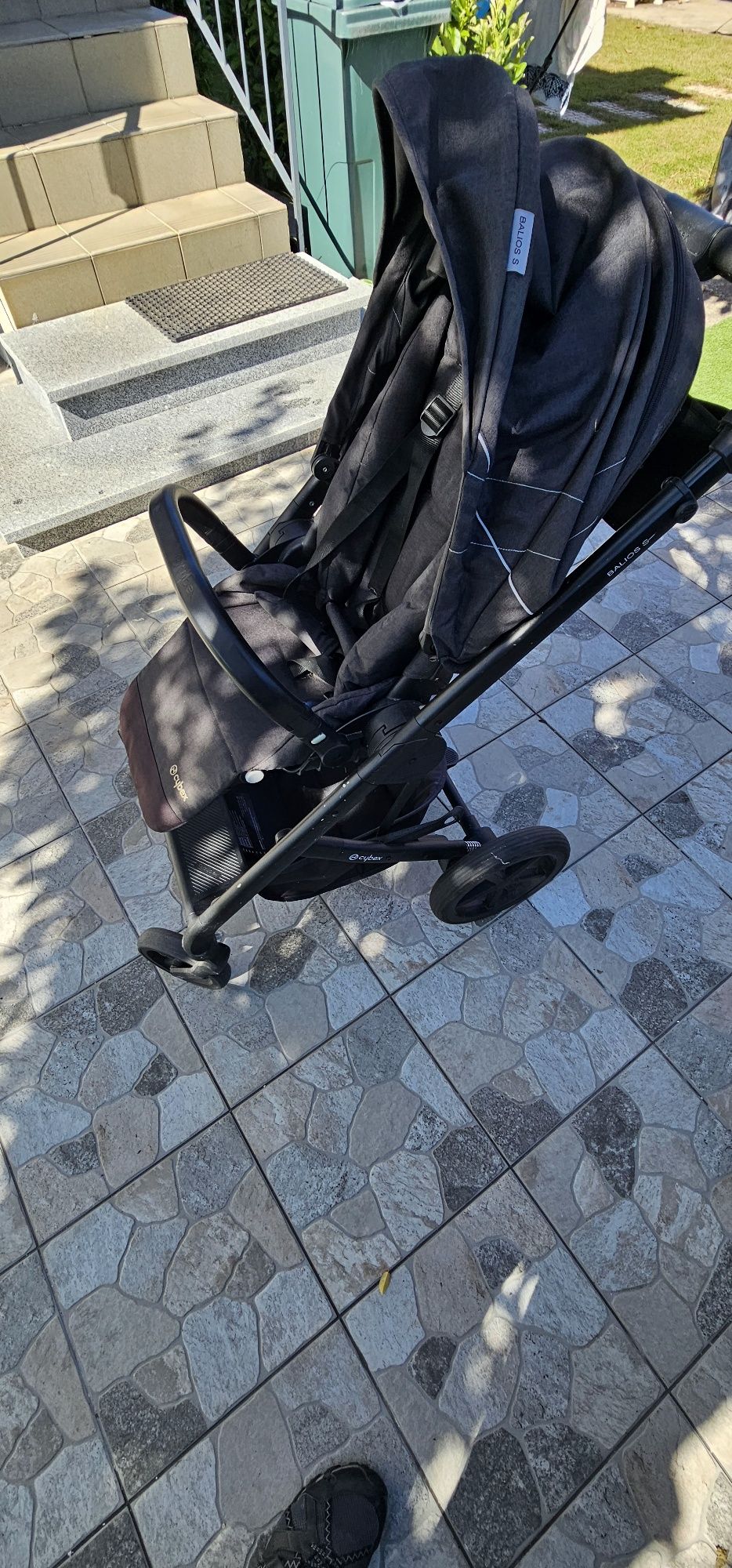 Cadeira/ carrinho de bebe
