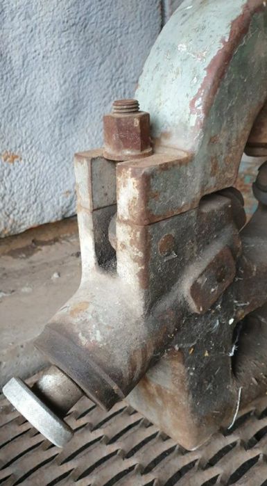 Люнет неподвижный, Патроны токарные 130, 200, 320, 400 мм. Делитель