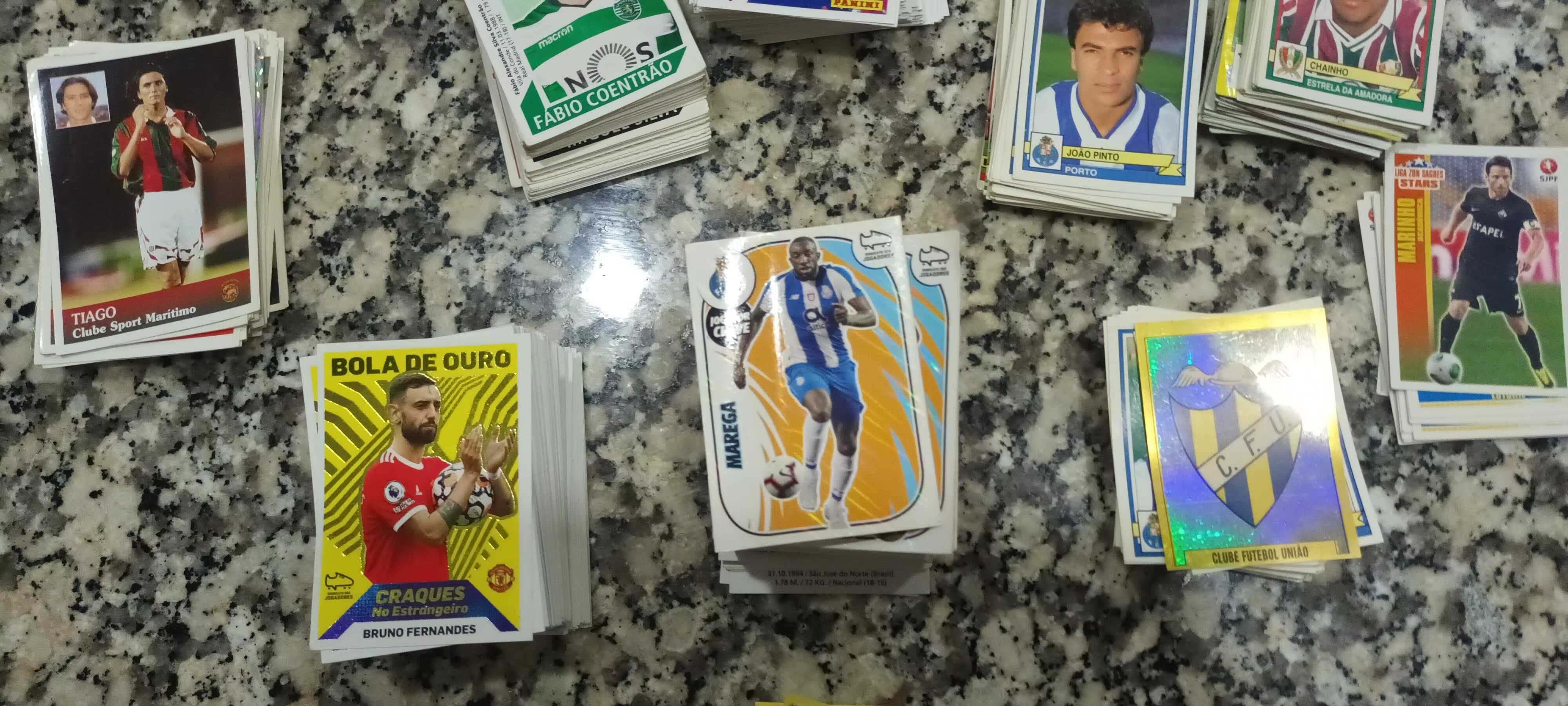 Lote de mais de 3000 cromos de futebol  colecções da panini