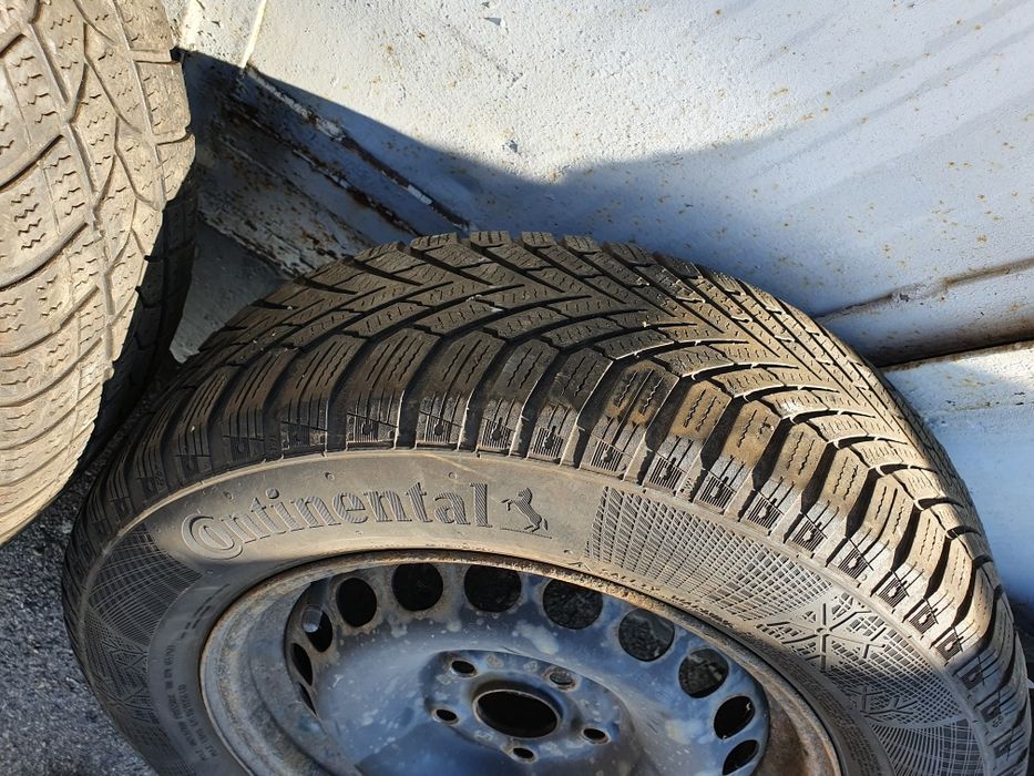 Продам зимнюю резину вместе с дисками 195/65 R15