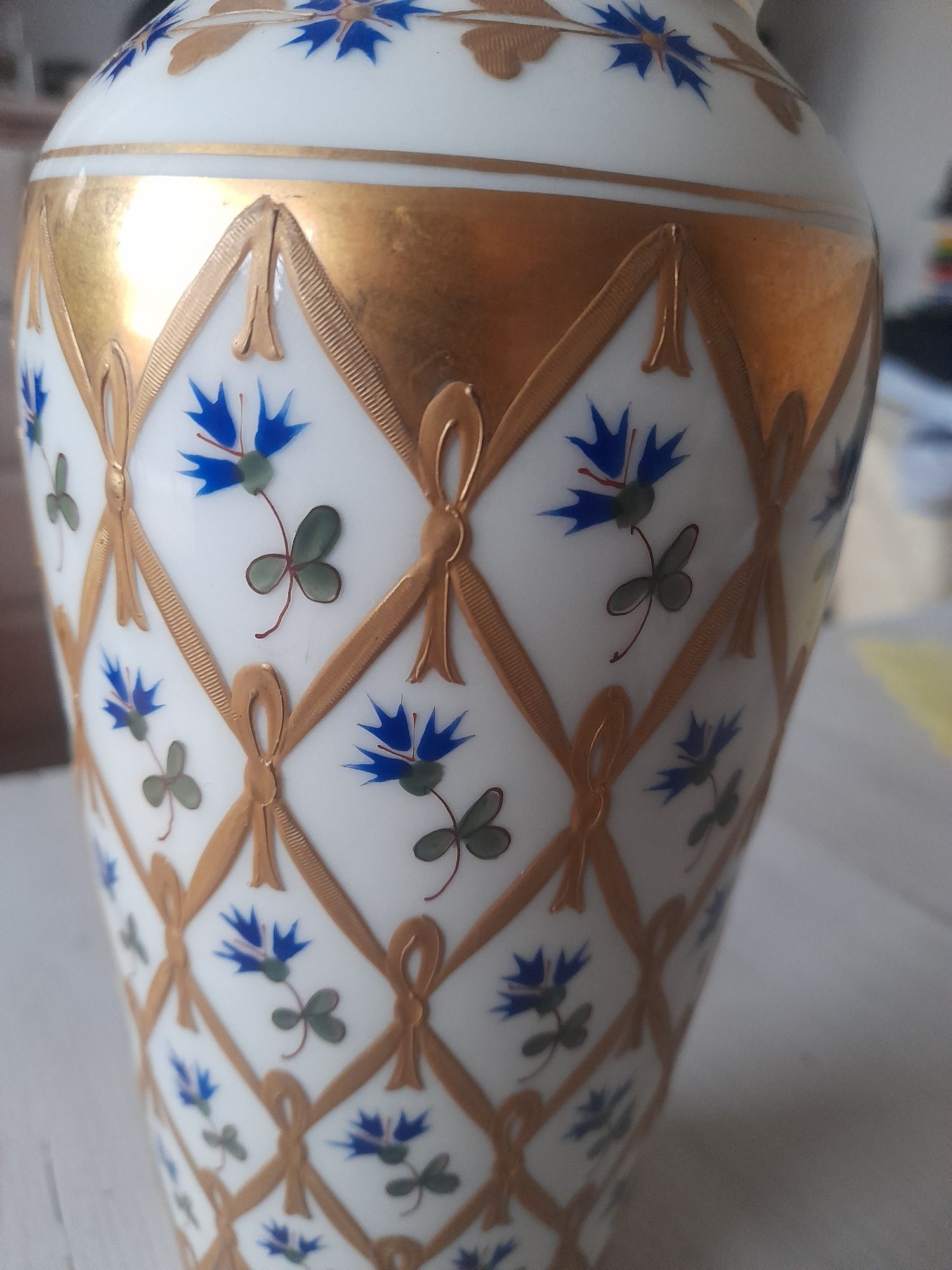 Porcelanowy wazon Sevres XIX w.