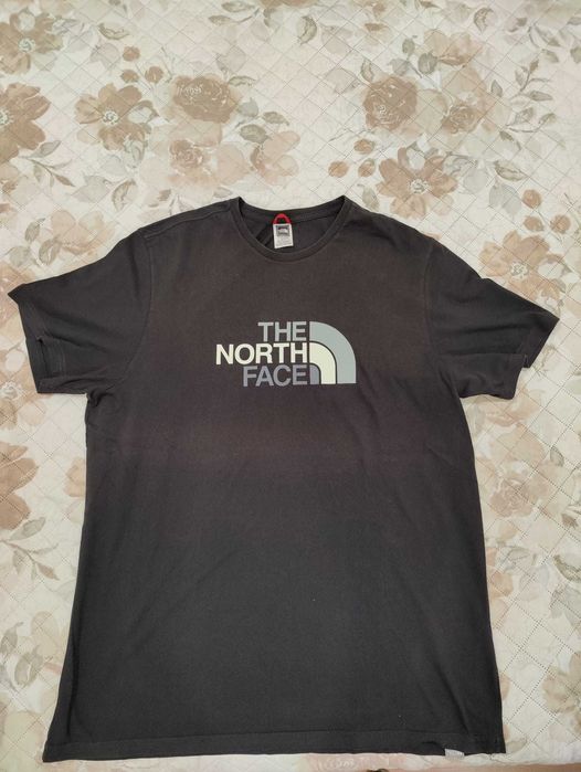 T-shirt North Face tam. XL em excelente estado