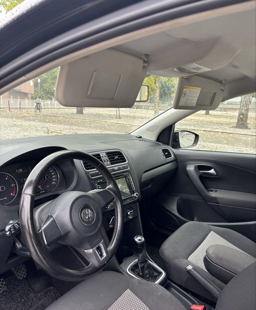 Volkswagen Polo 1.2 TDI (Diesel c/ Câmara Traseira)