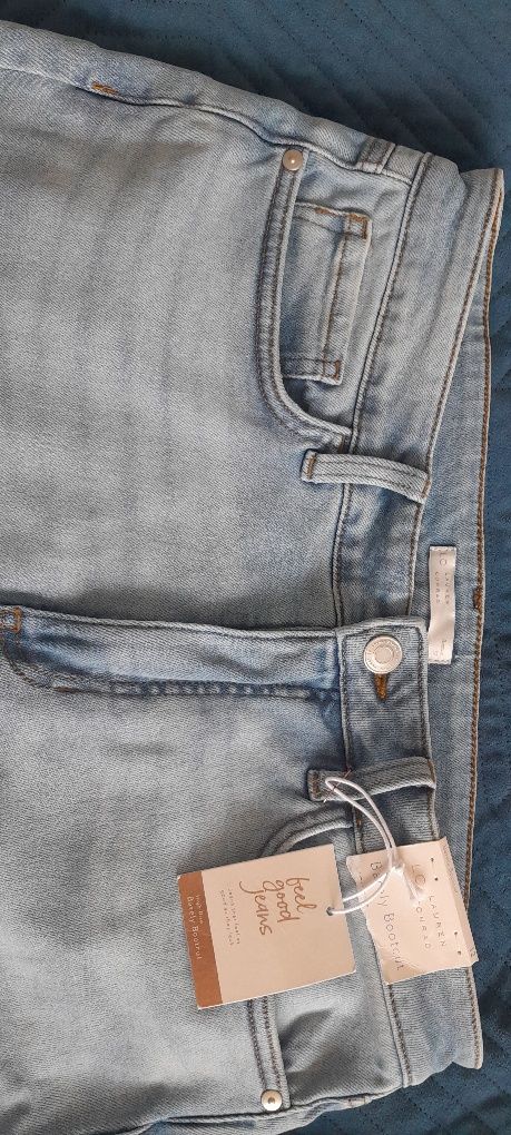 Jeansy bootcut jasnoniebieskie Lauren Conrad