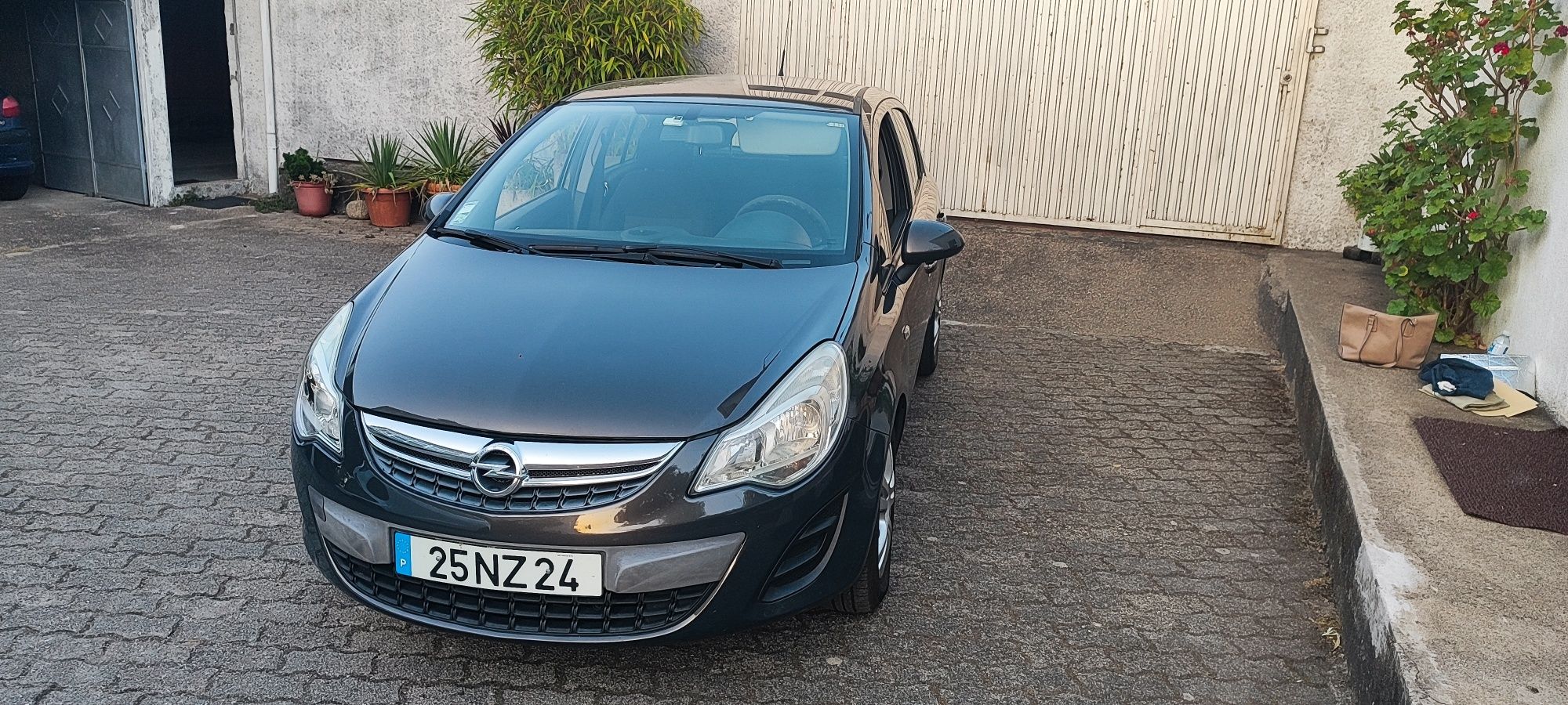 Opel corsa 1.3 cdti 5 lugares