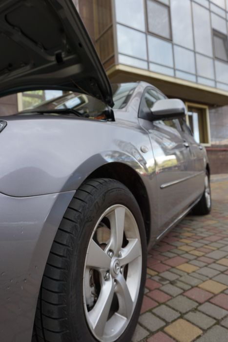 Авто Mazda 3/хетчбек