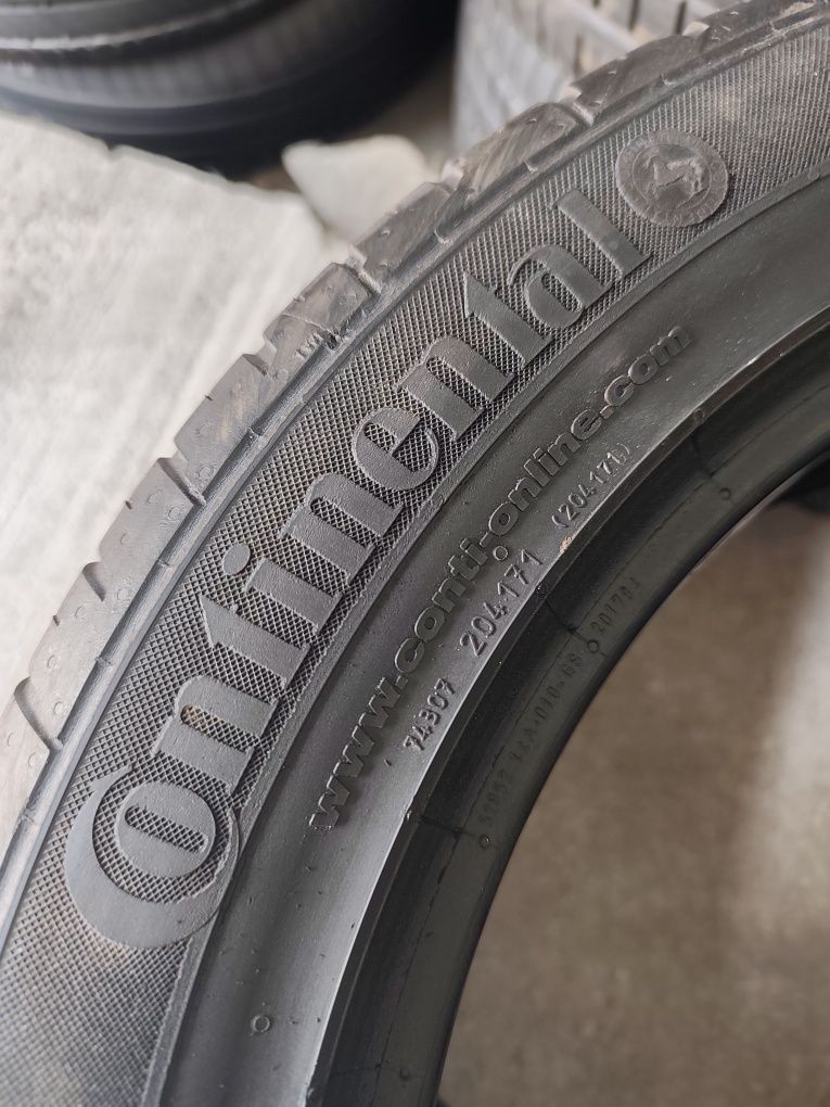 Pneus 215/55r18 Continental ContiPremiumContact 2E com 70% piso