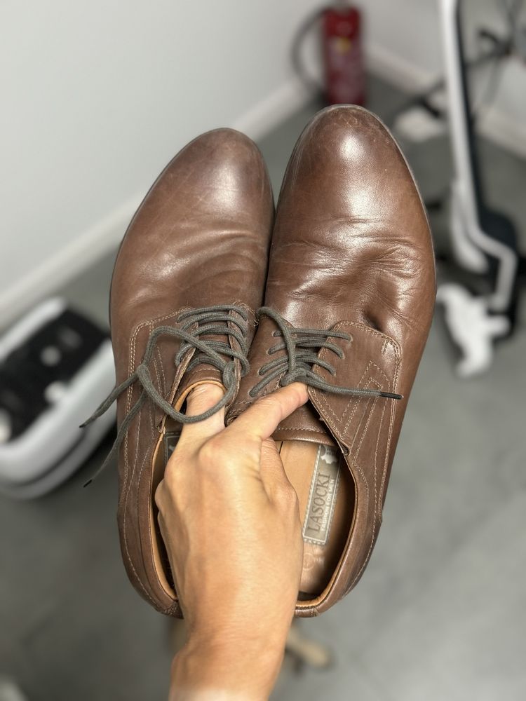 skorzane buty lasocki 43/44 brazowe
