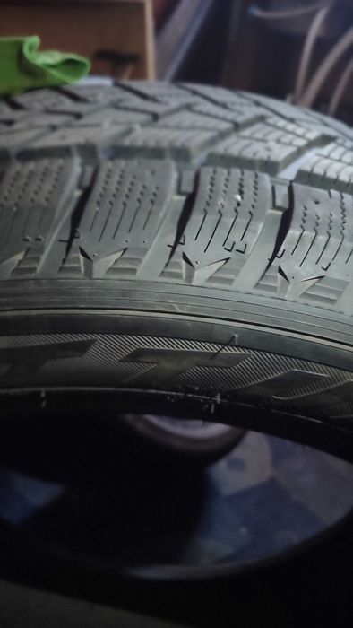 Шини зимові 285/50R20