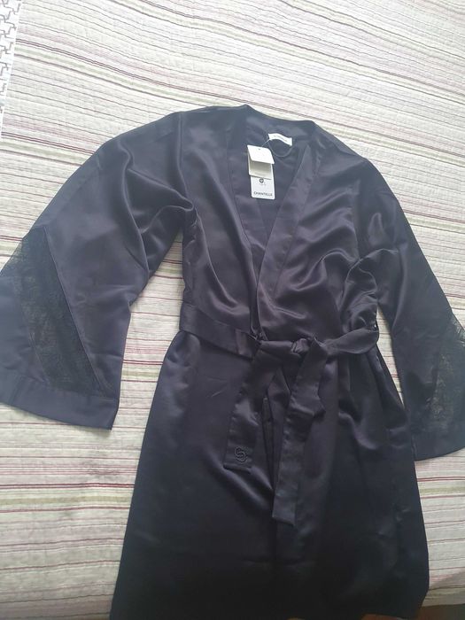 Szlafrok francuski Chantelle,koronka na rękawach,rS/M;Nowy z metką