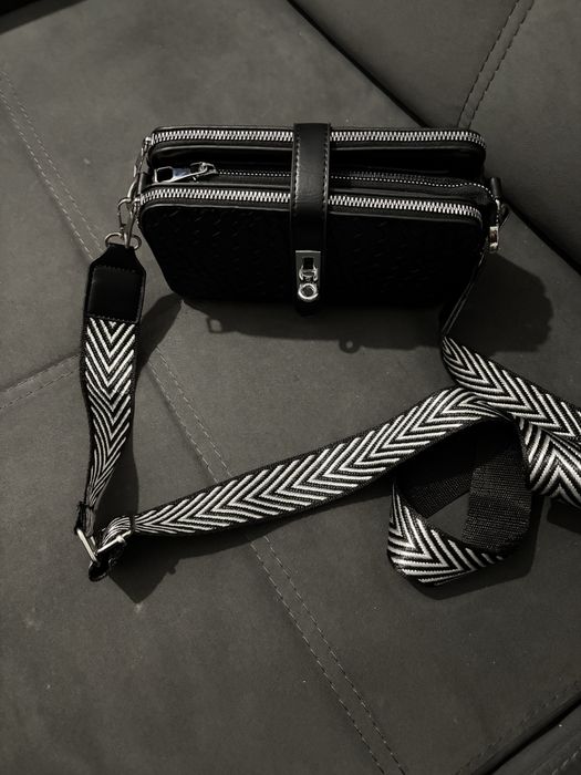 Жіноча сумка крос боді