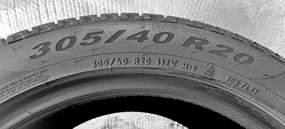 Шини Б/в 305.40.20 пара Pirelli