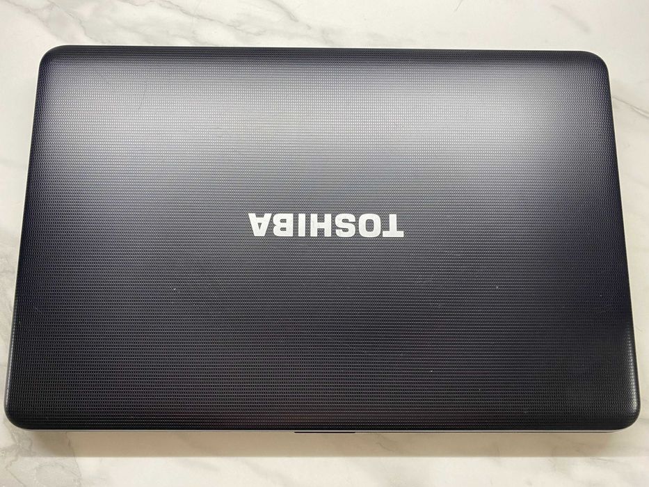 Toshiba Satellite C870D AMD E1-1200/4Gb ОЗУ/HDD 250Gb/17'' супер стан