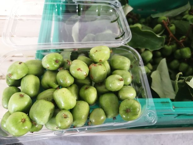 Kiwi Arguta  =  Baby kiwi - Fruta