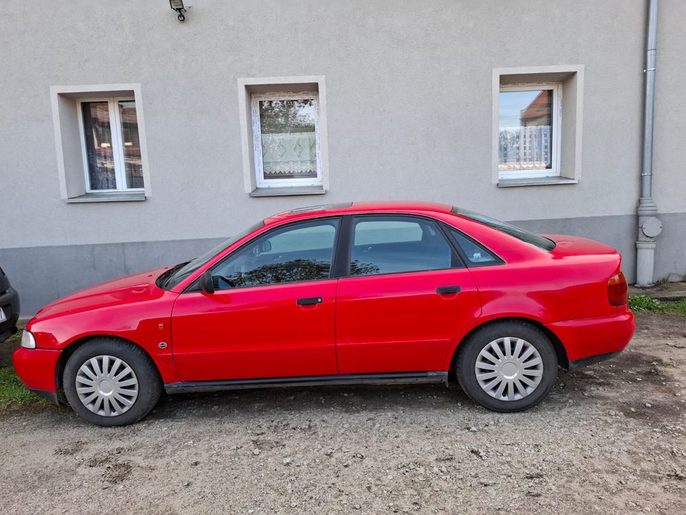 Zadbadne Audi A4 B5 1.6 benzyna + LPG + Hak. Długie opłaty